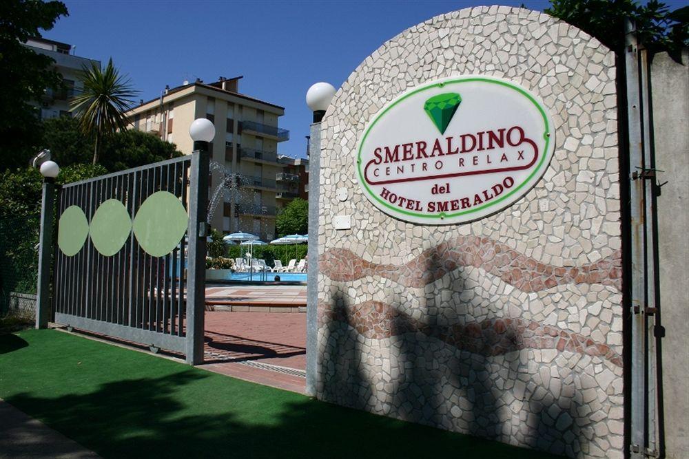 Hotel Smeraldo Чезенатико Екстериор снимка